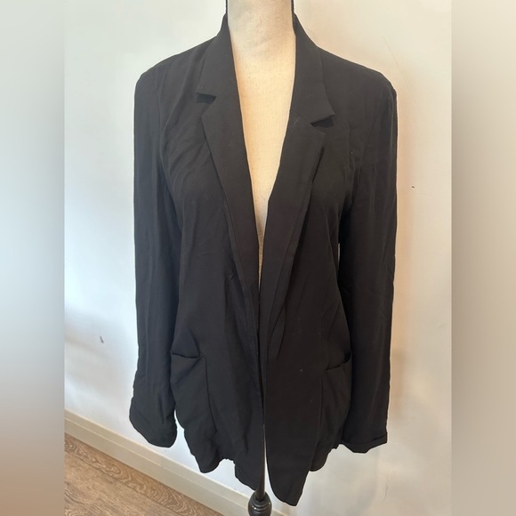 Aritzia Talula  Kent Black Lightweight Open Front Blazer Jacket Size 8 - Picture 2 of 6